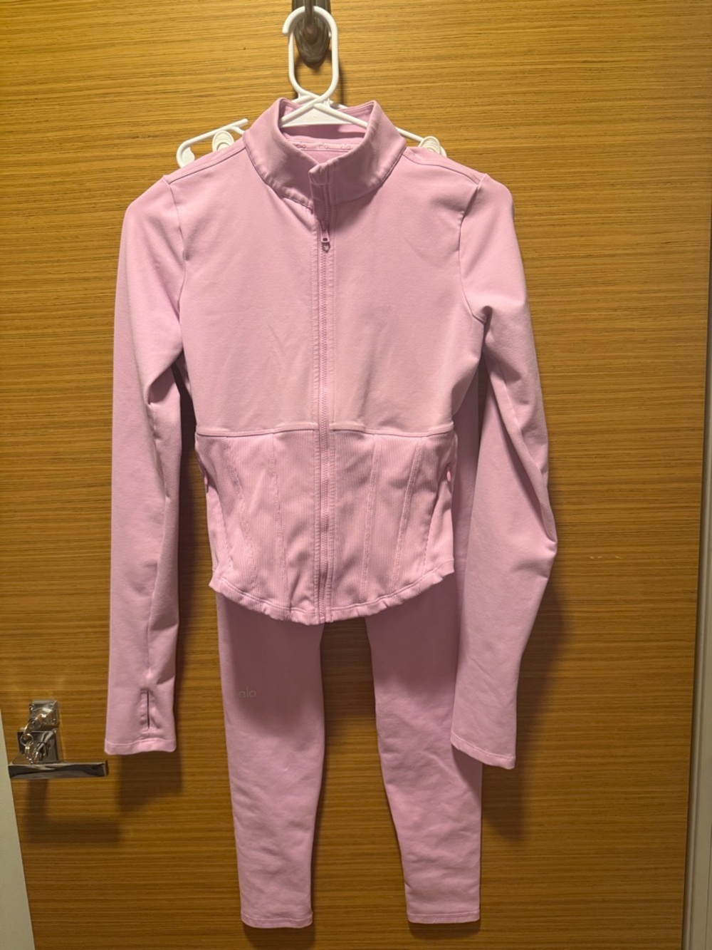 ALO Yoga Pink Fitted Bomber Jacket with matching leggings WORN ONCE - Picture 5 of 6